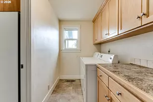 1620 Samuel Dr, Cottage Grove, OR 97424 - Photo 17
