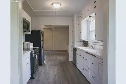 1735 N Elm St, Coquille, OR 97423 - Photo 11