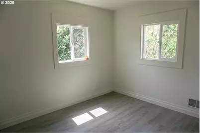1735 N Elm St, Coquille, OR 97423 - Photo 17