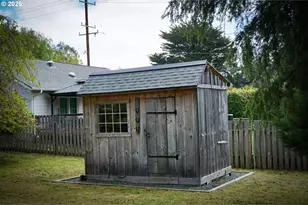 1735 N Elm St, Coquille, OR 97423 - Photo 39