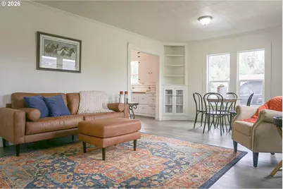 1735 N Elm St, Coquille, OR 97423 - Photo 5