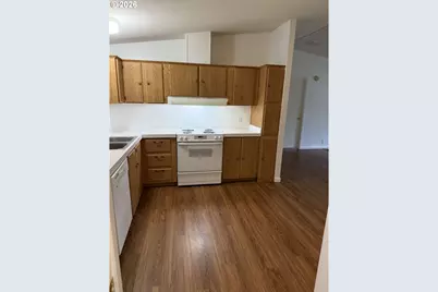 76353 Willamette Way, Oakridge, OR 97463 - Photo 3