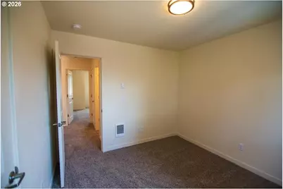 1638 S St, Springfield, OR 97477 - Photo 25