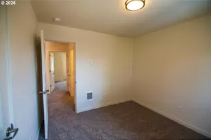 1638 S St, Springfield, OR 97477 - Photo 25