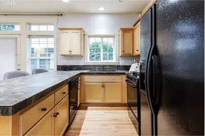 2150 NE Multnomah St, Portland, OR 97232 - Photo 9