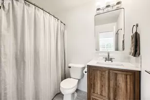 7390 NE Shaleen St, Hillsboro, OR 97124 - Photo 17