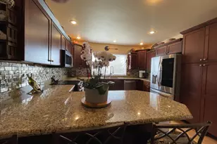 1584 NW Avery St, Roseburg, OR 97471 - Photo 11