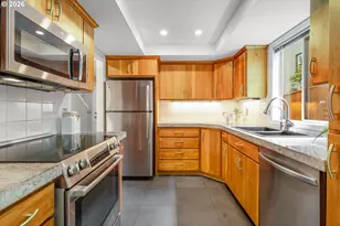 2727 NW Upshur St, Portland, OR 97210 - Photo 7