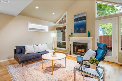 2727 NW Upshur St, Portland, OR 97210 - Photo 3
