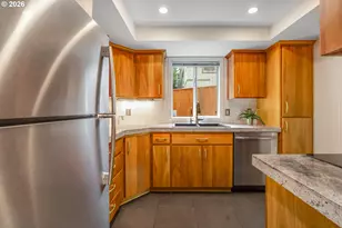 2727 NW Upshur St, Portland, OR 97210 - Photo 9