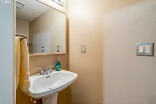 2727 NW Upshur St, Portland, OR 97210 - Photo 15