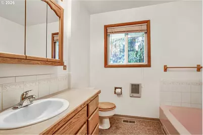 28250 SW Farmington Rd, Hillsboro, OR 97123 - Photo 19
