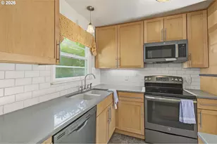 6810 NE Hancock St, Portland, OR 97213 - Photo 11