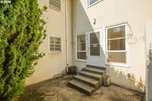 6810 NE Hancock St, Portland, OR 97213 - Photo 27