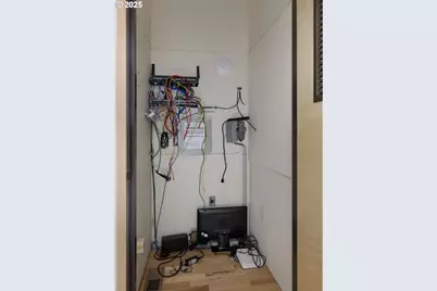 3235 3239 Cascade Ave, Hood River, OR 97031 - Photo 13