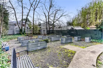 650 SW Meadow Dr #219, Beaverton, OR 97006 - Photo 29