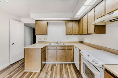 650 SW Meadow Dr #219, Beaverton, OR 97006 - Photo 13