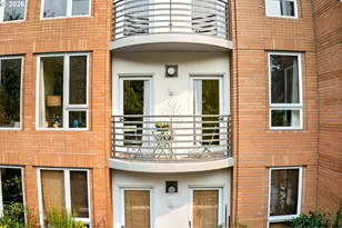 1132 SW 19th Ave, Portland, OR 97205 - Photo 35