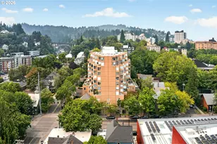 1132 SW 19th Ave, Portland, OR 97205 - Photo 41