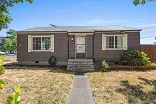 1909 Washington Way, Longview, WA 98632 - Photo 1
