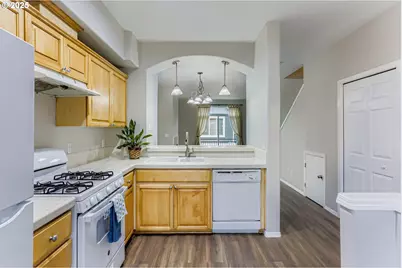 17083 SW Berkeley Ln, Beaverton, OR 97003 - Photo 13