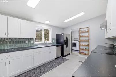 420 NW Rainwater Ln, Albany, OR 97321 - Photo 15