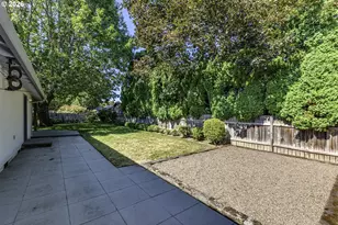 5751 NE Haystack St, Hillsboro, OR 97124 - Photo 37