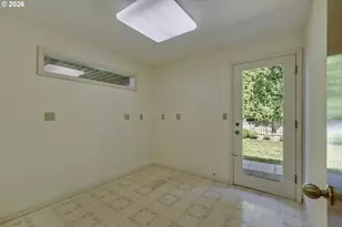 5751 NE Haystack St, Hillsboro, OR 97124 - Photo 17