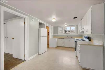 2709 E 16th Ave, Eugene, OR 97403 - Photo 7