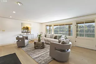 2430 Summit Ct, Lake Oswego, OR 97034 - Photo 13