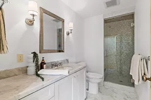 2430 Summit Ct, Lake Oswego, OR 97034 - Photo 27