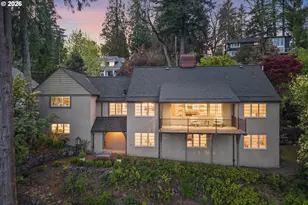 2430 Summit Ct, Lake Oswego, OR 97034 - Photo 43