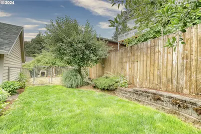 300 Spinnaker Way, Columbia City, OR 97018 - Photo 37