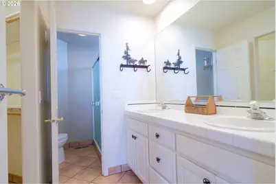 300 Spinnaker Way, Columbia City, OR 97018 - Photo 21