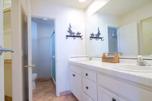 300 Spinnaker Way, Columbia City, OR 97018 - Photo 21