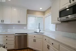 300 Spinnaker Way, Columbia City, OR 97018 - Photo 13