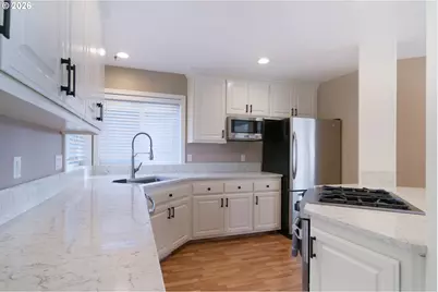 300 Spinnaker Way, Columbia City, OR 97018 - Photo 11