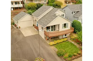 300 Spinnaker Way, Columbia City, OR 97018 - Photo 1