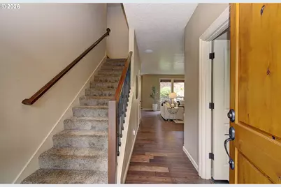 553 SE 23rd Ter, Gresham, OR 97080 - Photo 5