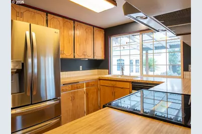 2563 York St, Eugene, OR 97404 - Photo 9