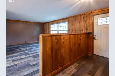 2563 York St, Eugene, OR 97404 - Photo 5