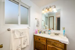 125 Susan St, Myrtle Creek, OR 97457 - Photo 15