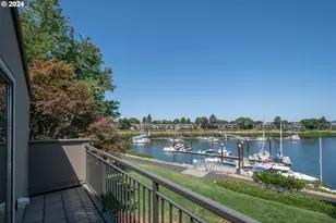 513 N Tomahawk Island Dr, Portland, OR 97217 - Photo 41