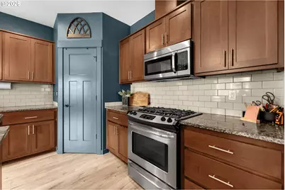 1525 N 8th St, Washougal, WA 98671 - Photo 13