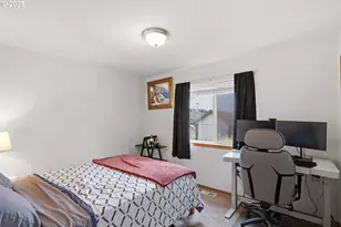 821 E Henry Rd, Newberg, OR 97132 - Photo 17