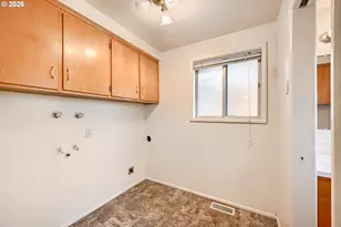 2562 Dover Dr, Eugene, OR 97404 - Photo 27