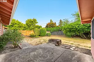 2562 Dover Dr, Eugene, OR 97404 - Photo 31