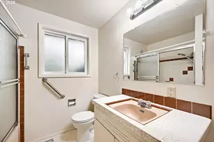 2562 Dover Dr, Eugene, OR 97404 - Photo 25