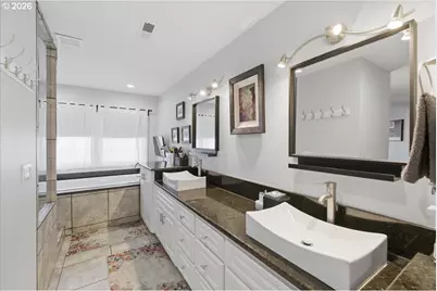 1235 NW Countryside Ct, McMinnville, OR 97128 - Photo 33