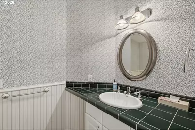 3750 Upper Dr, Lake Oswego, OR 97035 - Photo 29